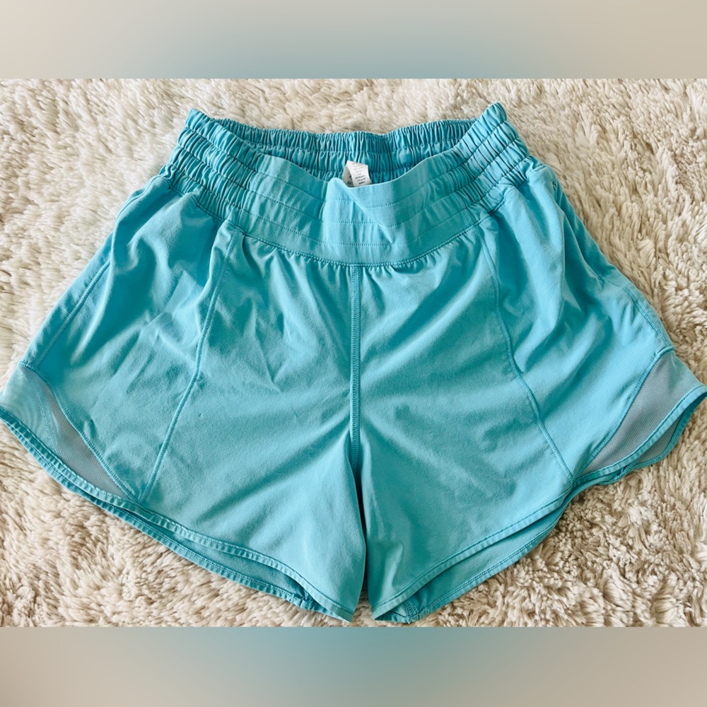 Lululemon Cyan Blue Athletic Shorts Hotty Hot High-Rise Lined Short 4"